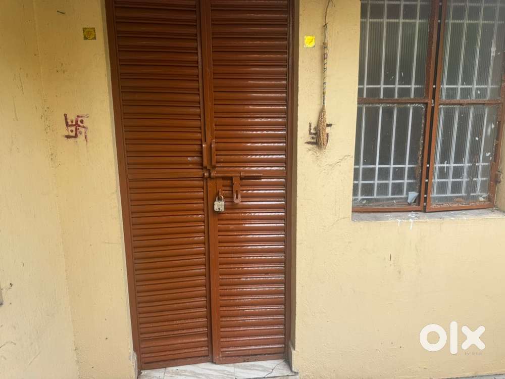 2 BHK HOUSE FOR RENT AT ASHISH NAGAR WEST JUST BEHIND HDFC BANK