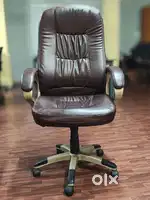 Royaloak Boss leather chair