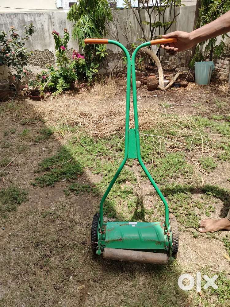 Grass cutting machine