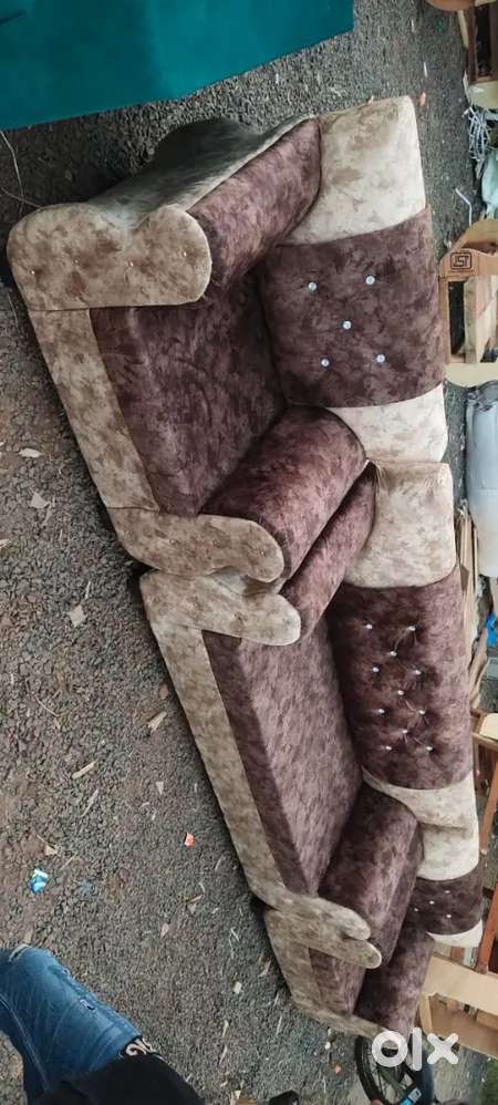 Chay ki hotel pr kaam krne wale ki jarurat he salary yogyta anusar