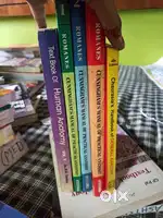 Anatomy books, well kept, no missing pages, non scribbled.