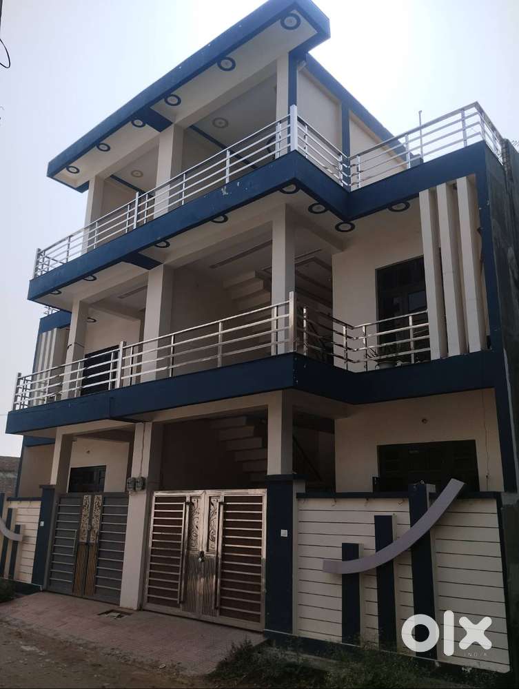 House for sale behind BBD UNIVERSITY