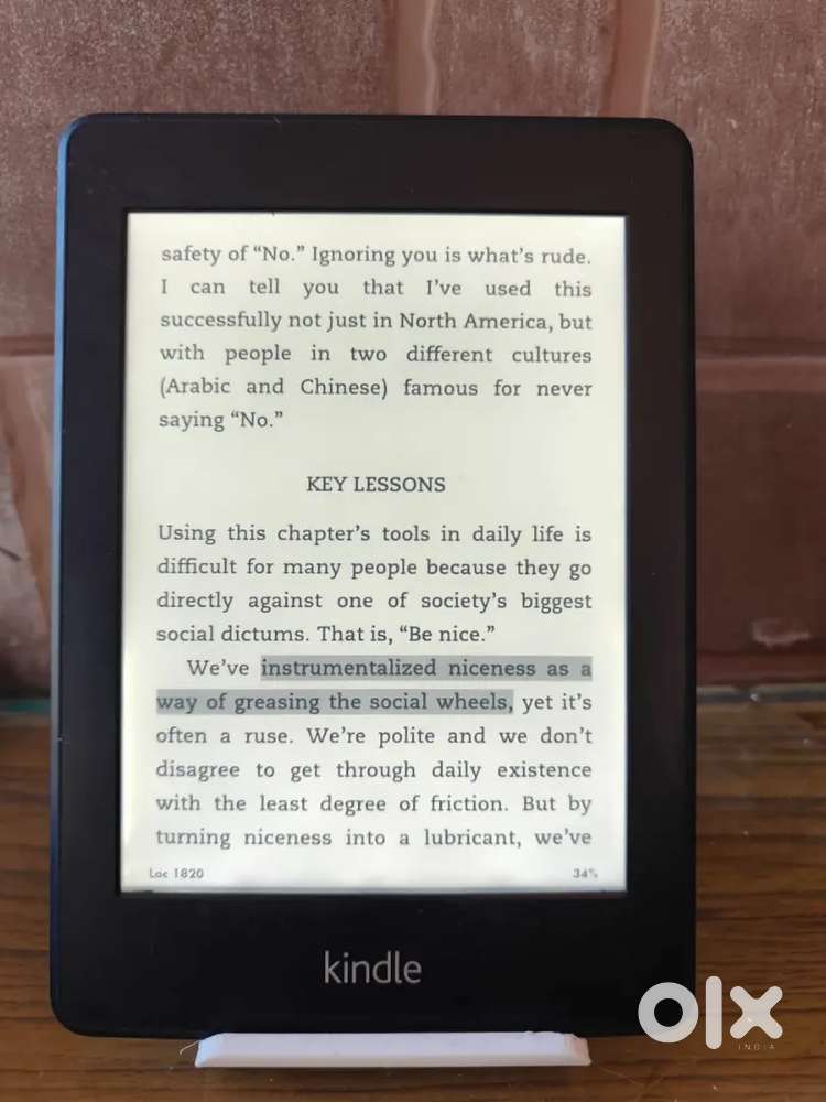 For sale : Kindle Paperwhite 5th Gen E-reader( 2 GB)