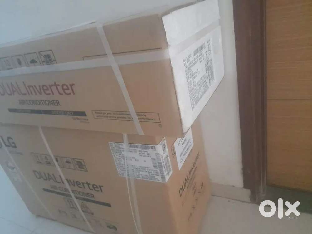 LG LG 1.5 Ton 3 Star DUAL Inverter Split AC, like new with inverter