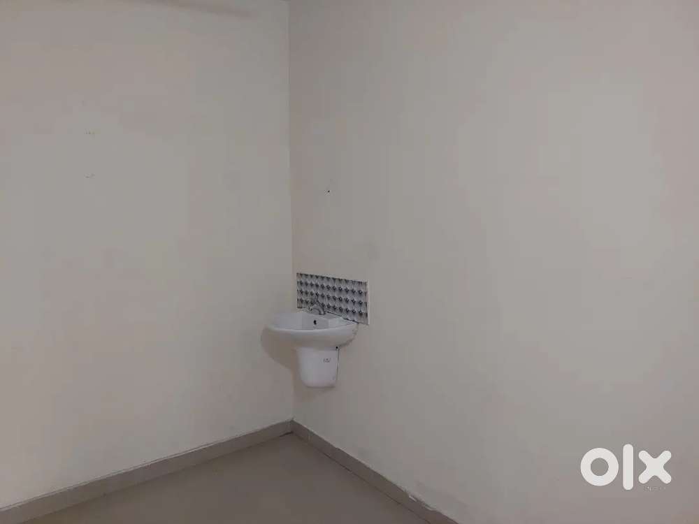 1bhk bachelor house kalamassery500mtr edapally6klm kakkanad6klm