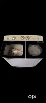 Cool white kelvinator Fridge
