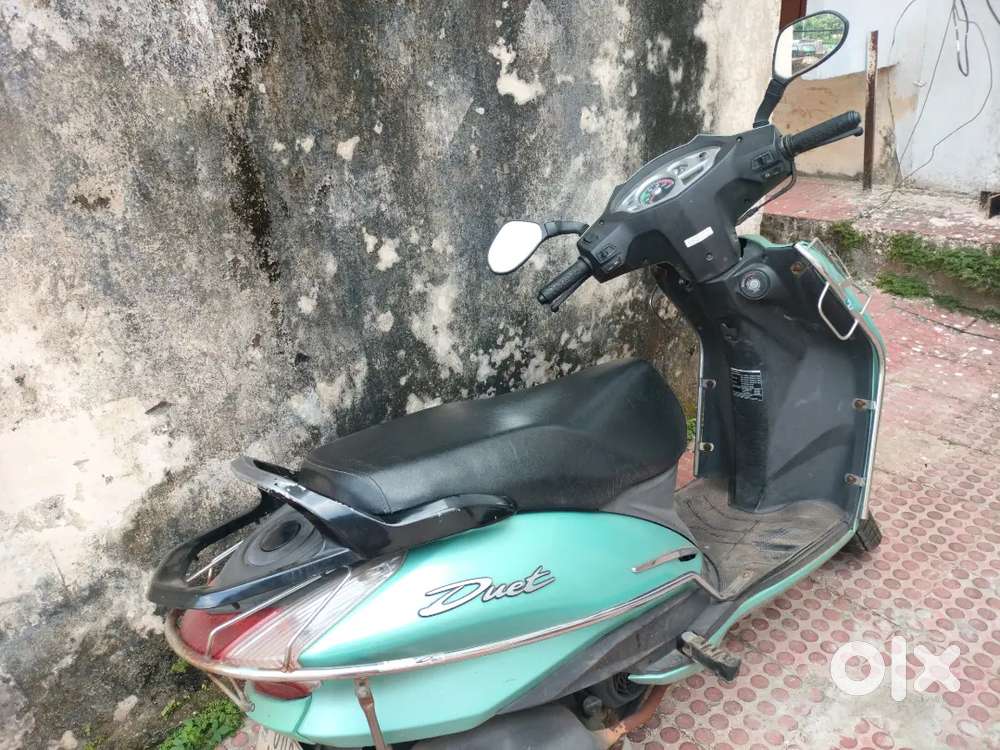 Two wheeler scooty