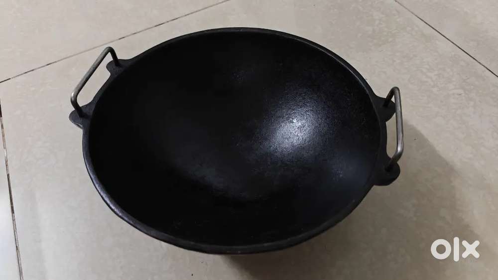 Bhagya 26 cm / 10 inch cast iron kadai / kadhai