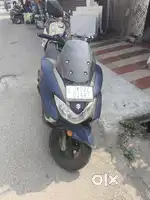 Suzuki burgman scooty 125