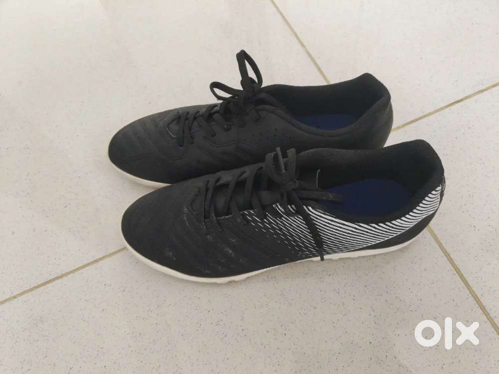 Football Turf Boot (Size 10.5)