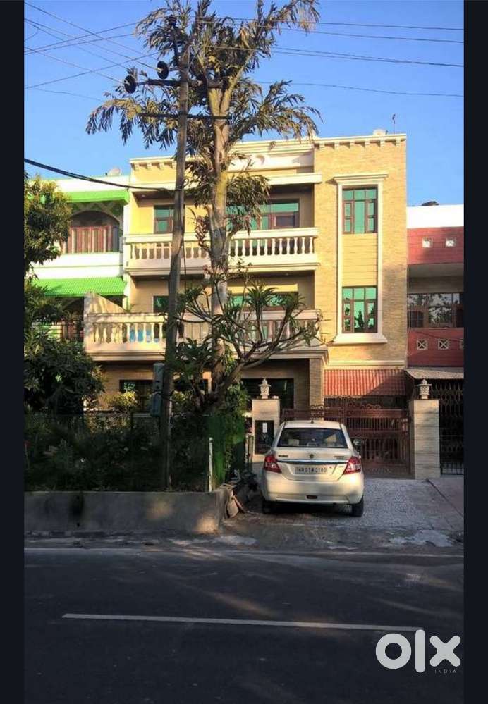 Fully furnished studio 1 room set