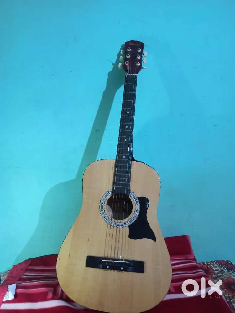 Selling my guitar as I have bought a new one recently
