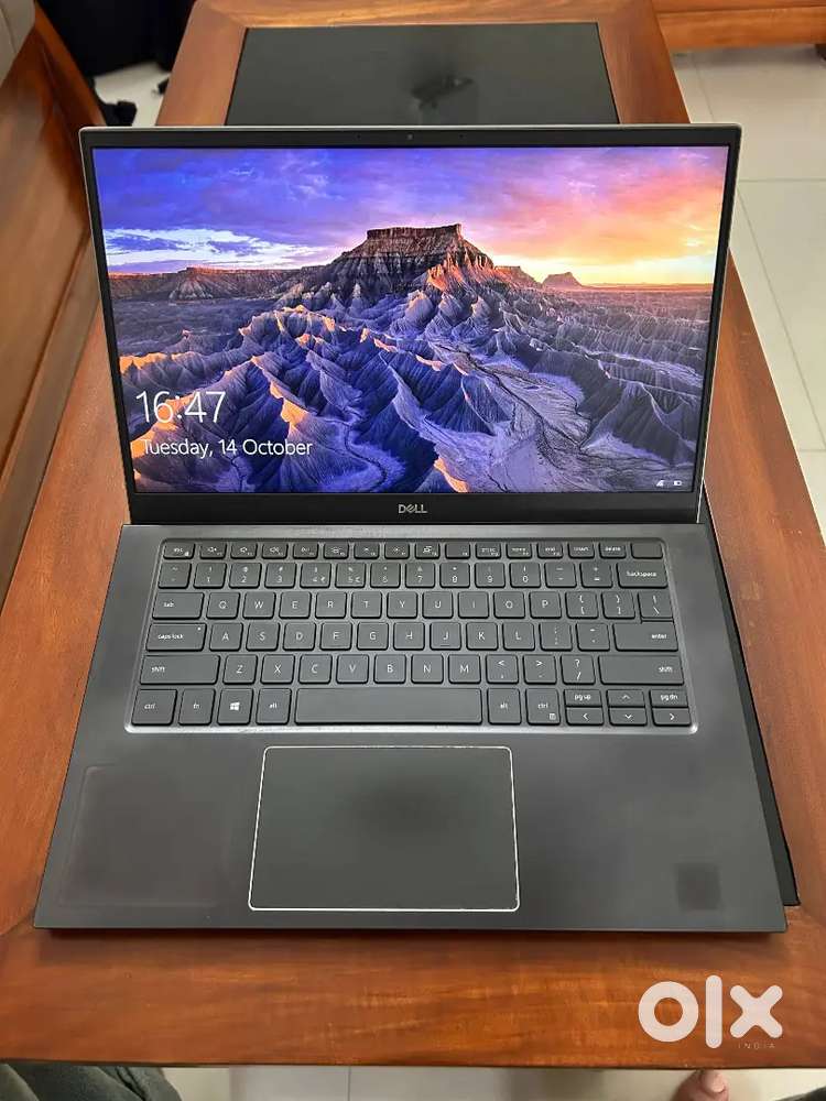 Dell Inspiron 5409
Intel i5 11th Gen 
8 GB RAM 
512 GB SSD
