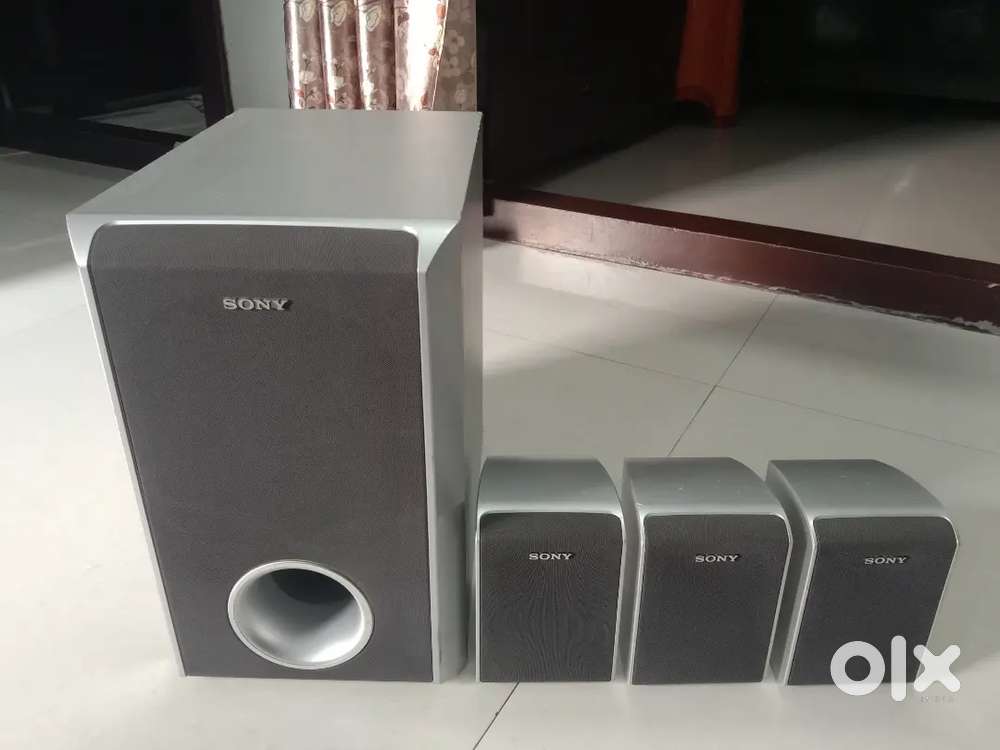 Sony speakers sub original.chep baring time wast