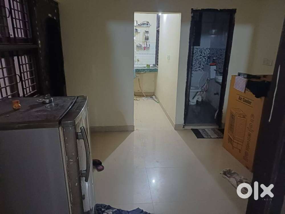 Looking for flat mate
