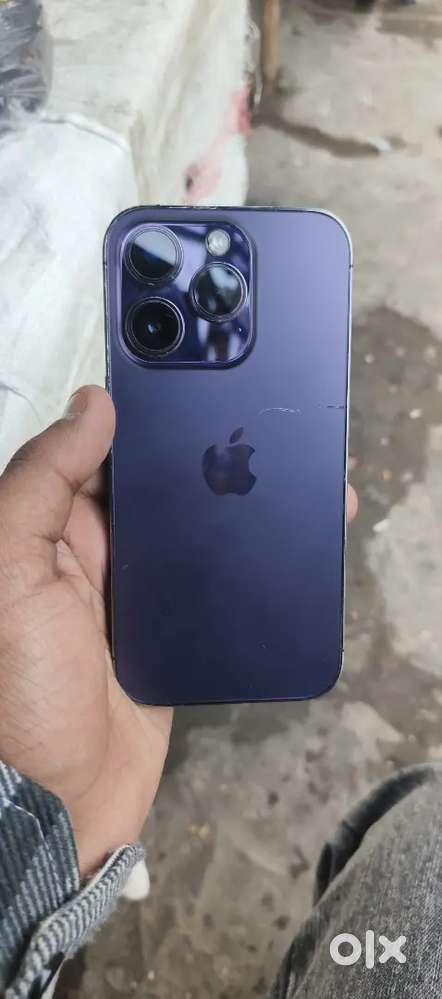 14 pro back panel chnge and display change