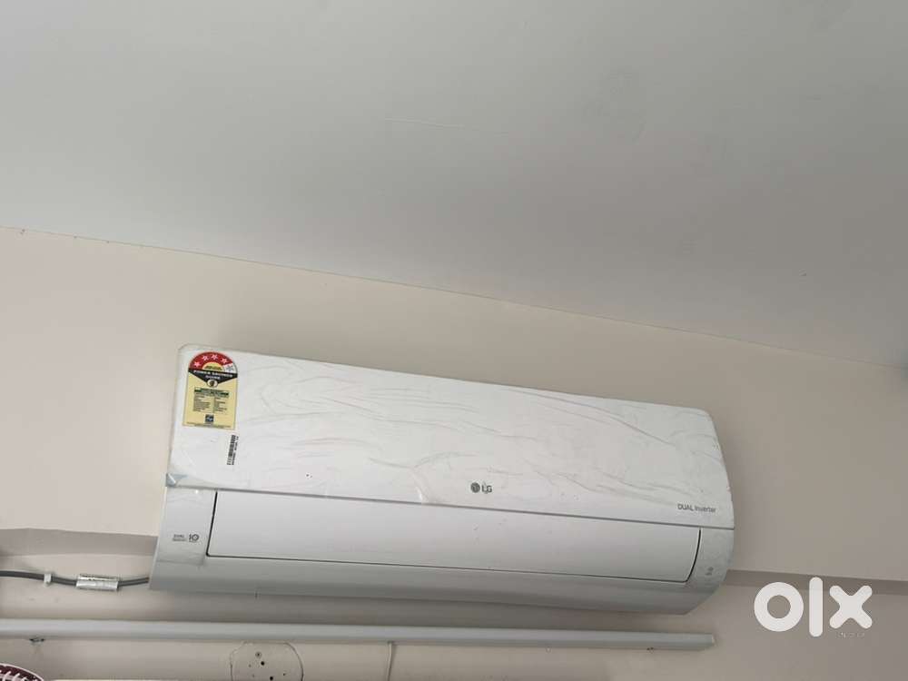 LG 1 ton 4 Star DUAL Inverter Split AC (1 year Old)
