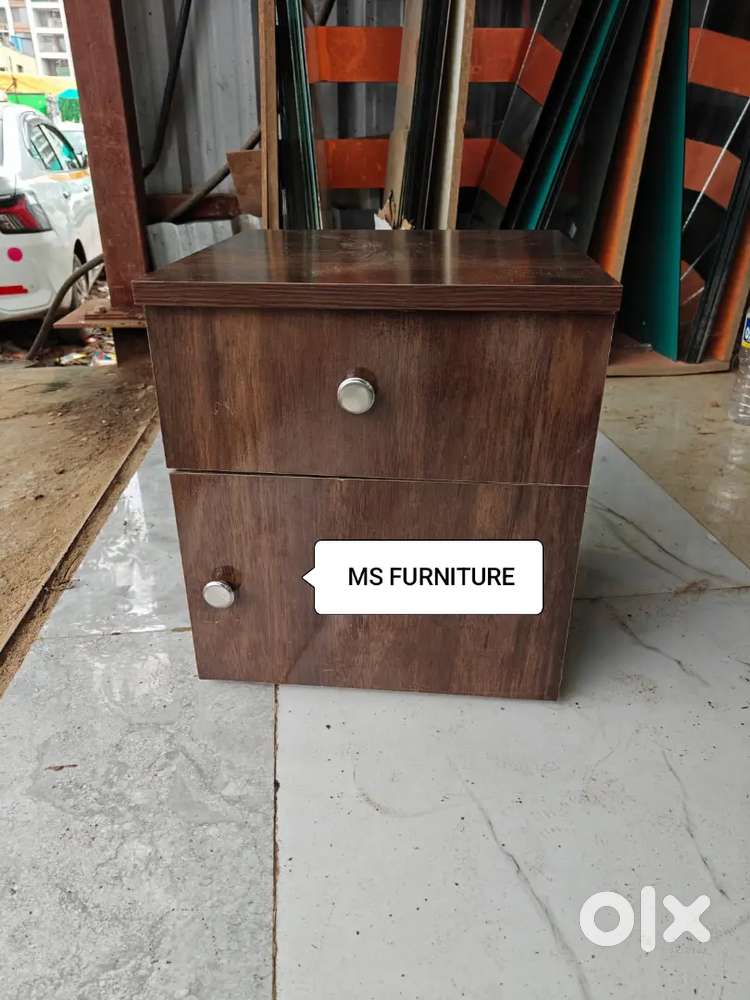 BRAND NEW SIDE TABLE...