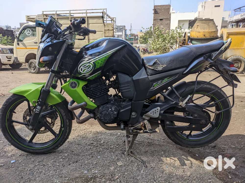 FZ full condition bike MH15 JALGAON TRANSFER