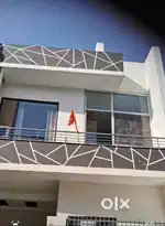 2 manjil house , main road tuch, market walking distance , auto avail