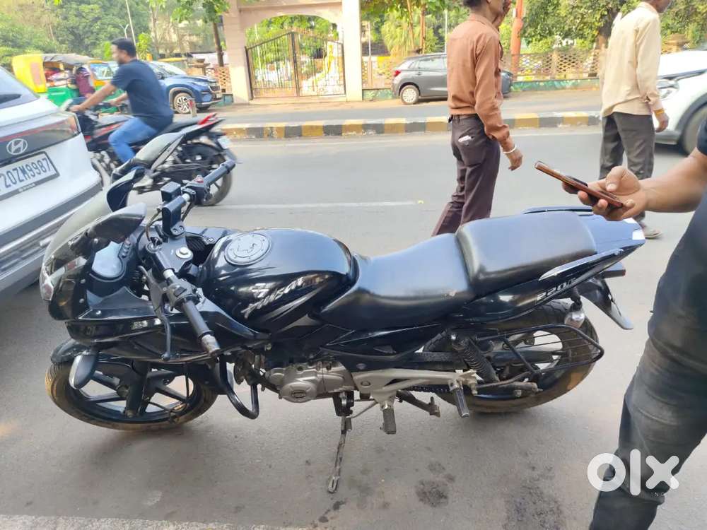 Bajaj pulser