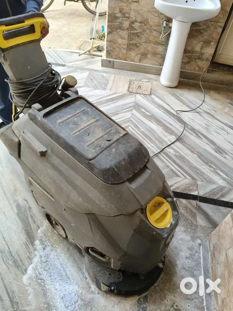 Floor cleaning Machine