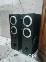 It's zook company 2 tower speakers with inbuilt boofer with remote