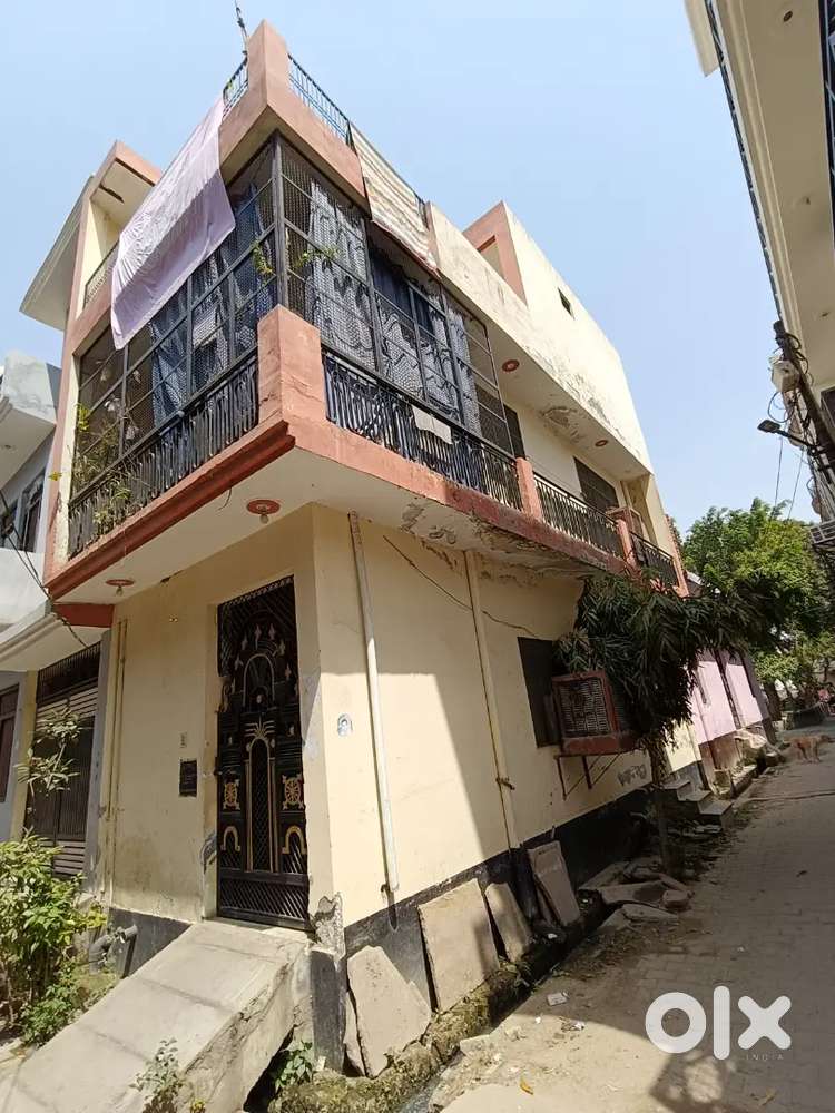 42 gaj house 2 side open 3 floors