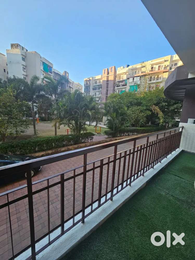 Rent for 3bhk flat fully furnished covered campus near by Ashima mall