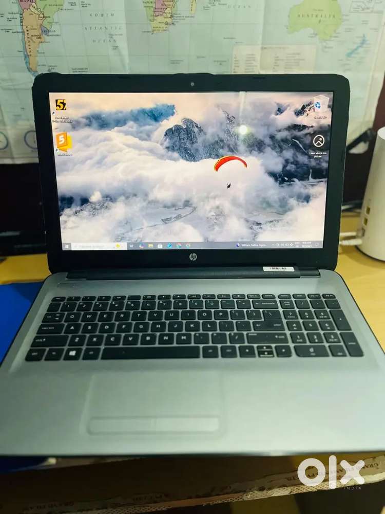 Laptop Hp original with 4 gb ram and 512 gb SSD and R5 graphic