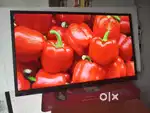 40 inches   SONY BRAVIA SMART LED TV. SHOWROOM CONDITION LIKE NEW.