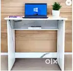 2.5*1.4 table with book shelf