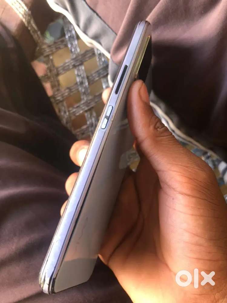 Vivo y21 t 6\128 4g