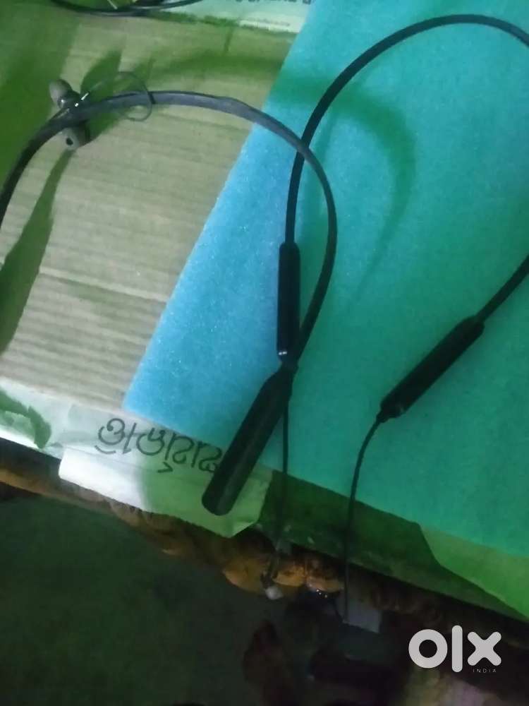 Bluetooth headphones