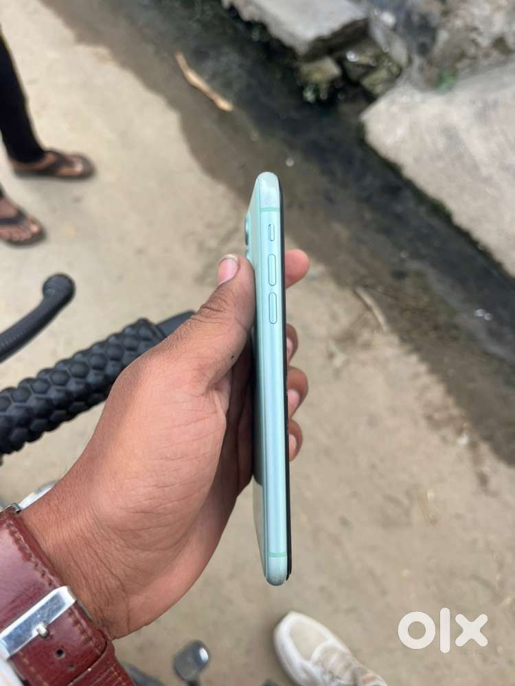 I phone 11Face working folder change  battery health 76 storage 64