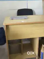 Computer table