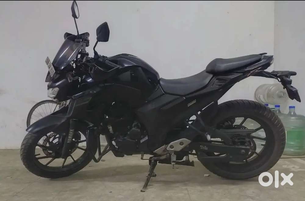 Sell My Fz25 Bs4 Bike Super Condition new tyre & Battery