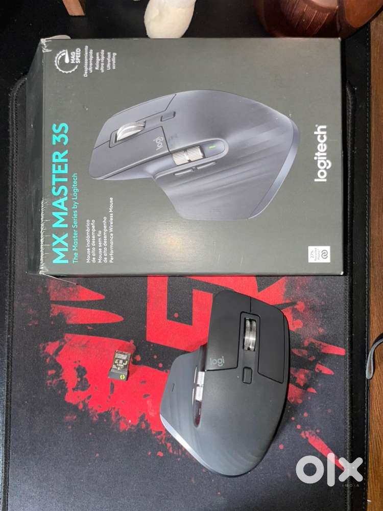 Logitech Mx Master 3s (8 days old )