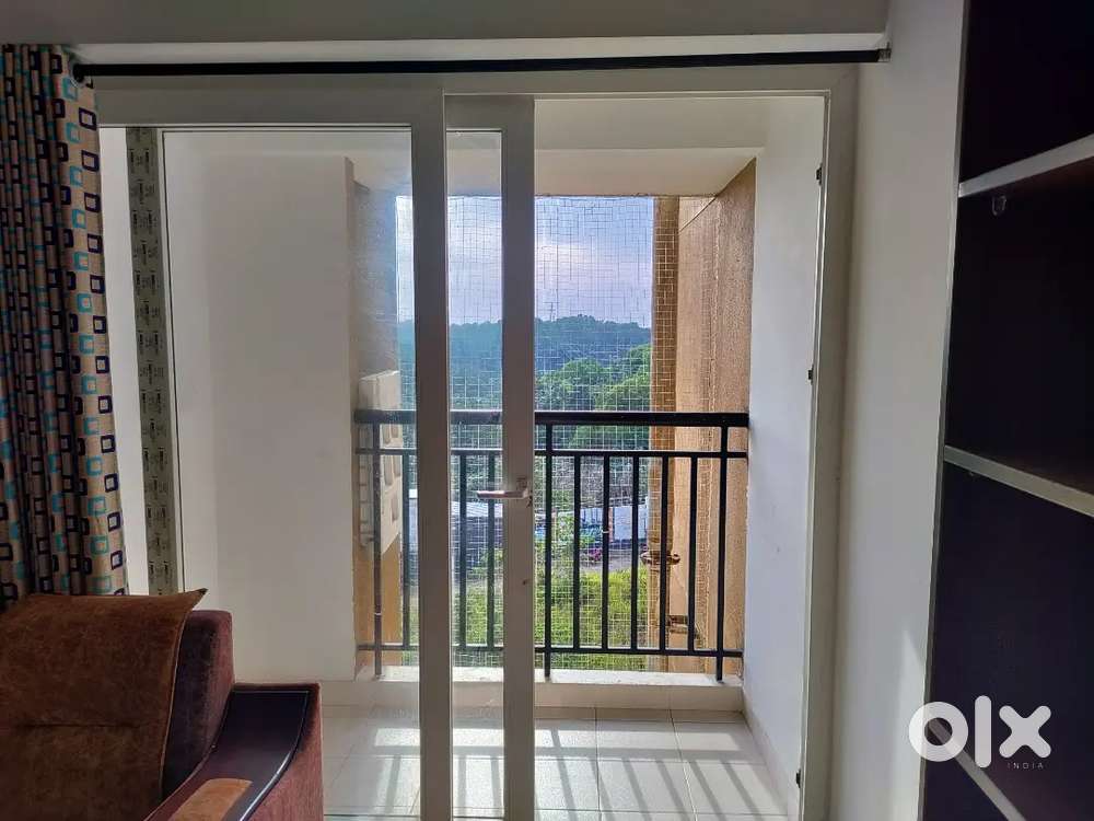 Elegant 2 bhk furnished flat at Aakulam