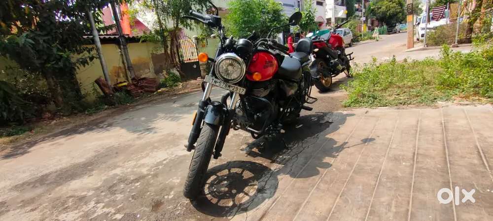 Good condition and showroom service record available