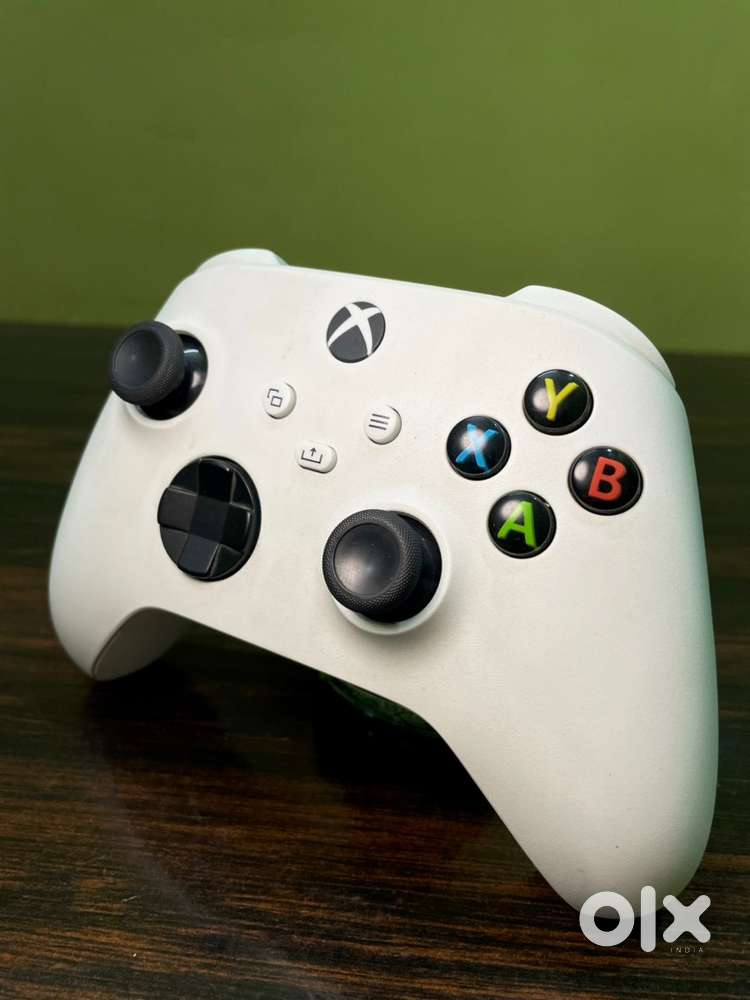 Xbox Wireless Controller (White) – Original  Excellent Condition
