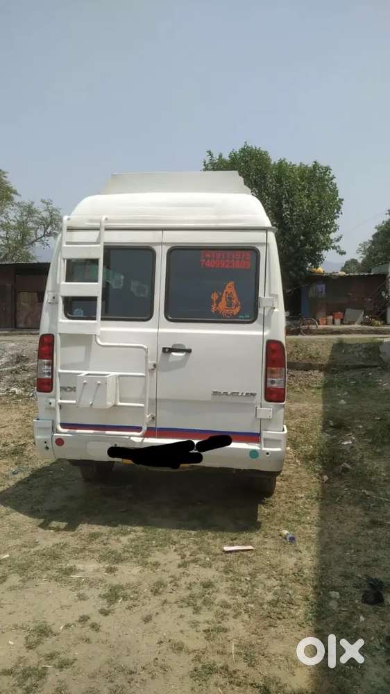 Force Tempo Traveler 14 seater