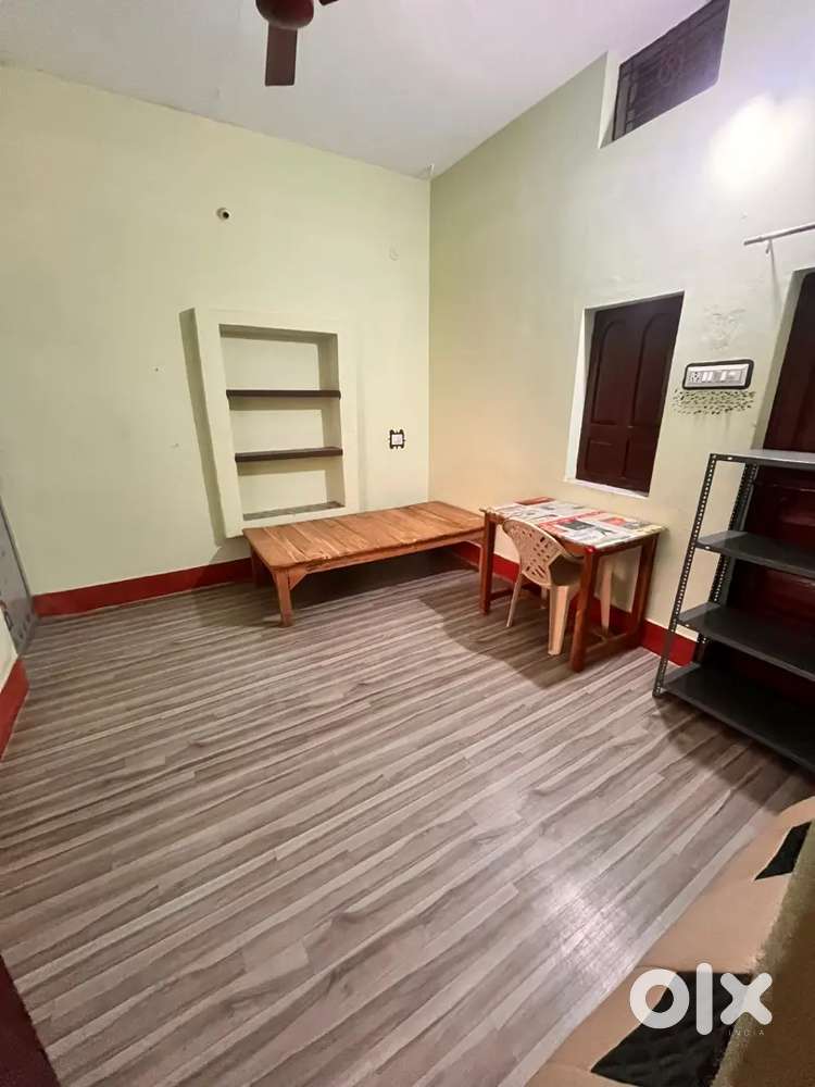 Only Girls  pg and room