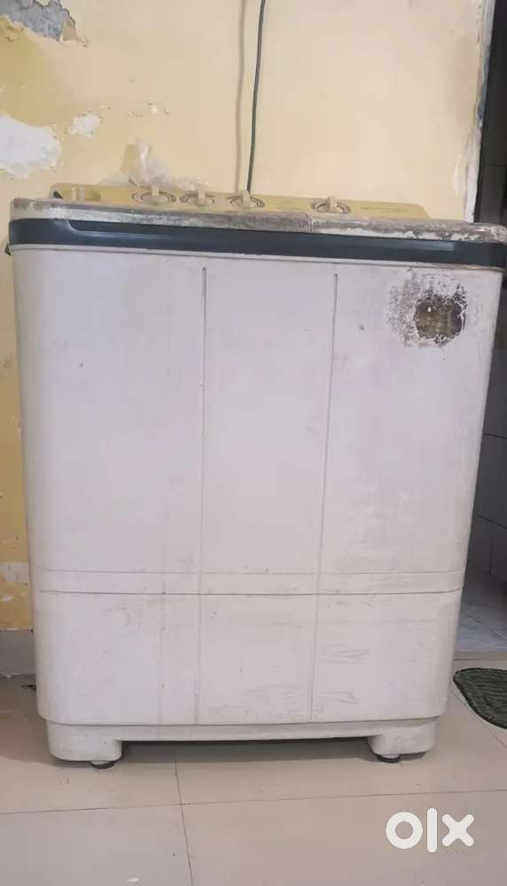 Videocon 6.8kg Manual Washing Machine & Large Iron Cupboard