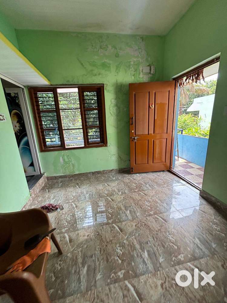 2BHK HOUSE IN TEACHERS LAYOUT FOR LEASE