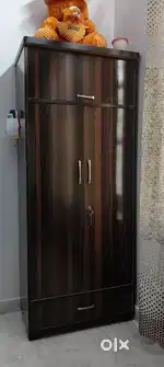 6ft wooden almirah