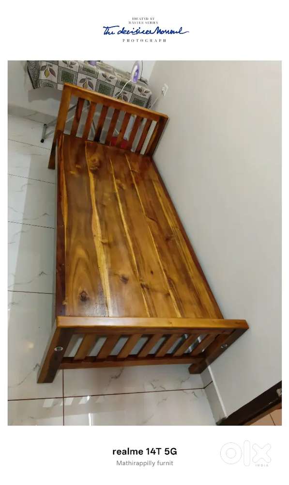 Mahagony wood cot . Mathirappilly furniture vadakumpuram north paravur
