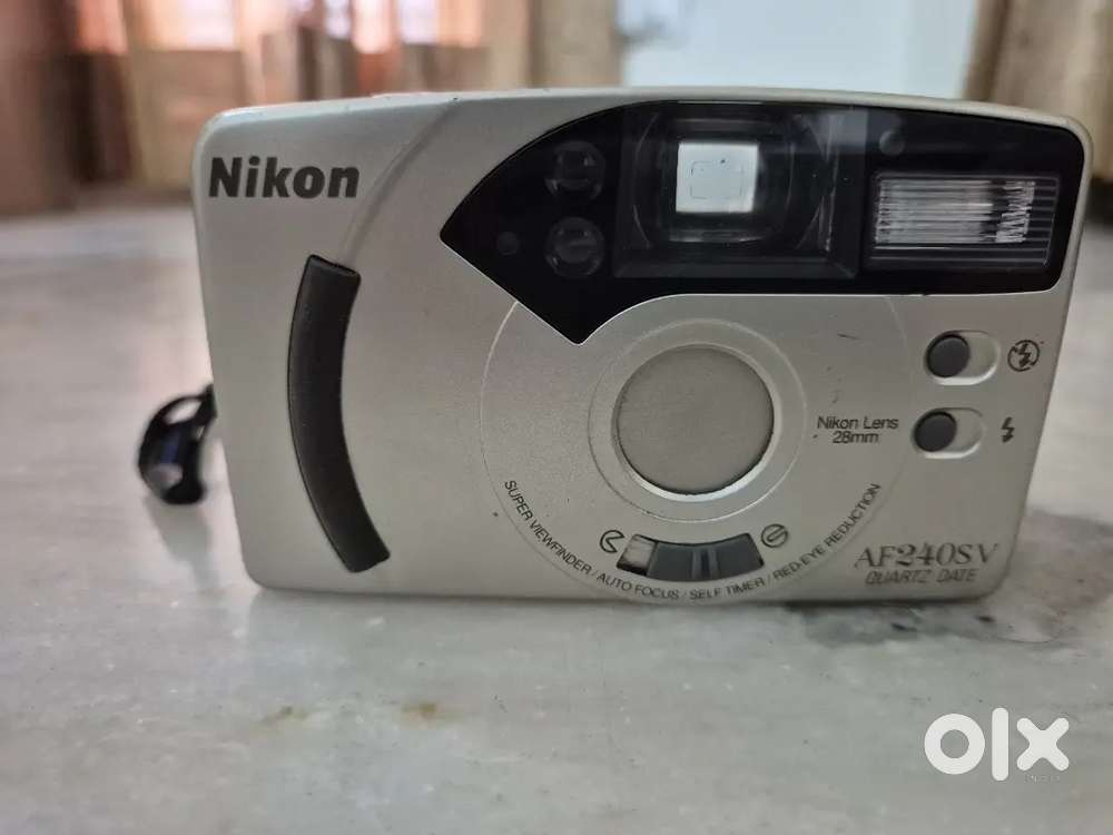 NIKON AF240SV