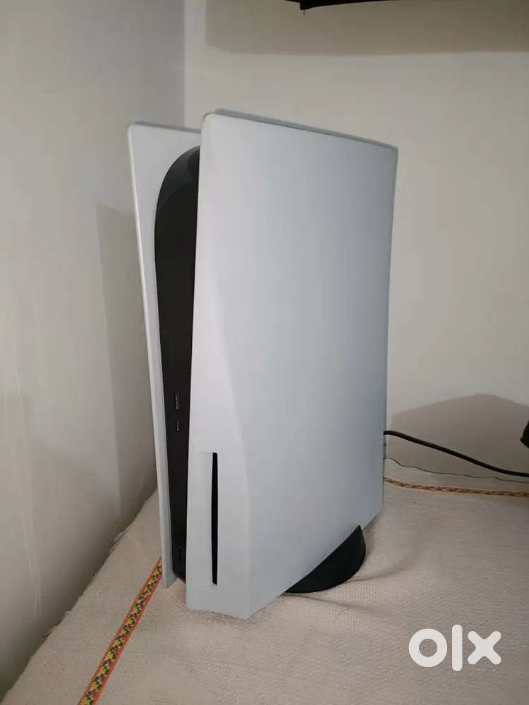 Sony PlayStation 5 (PS5)