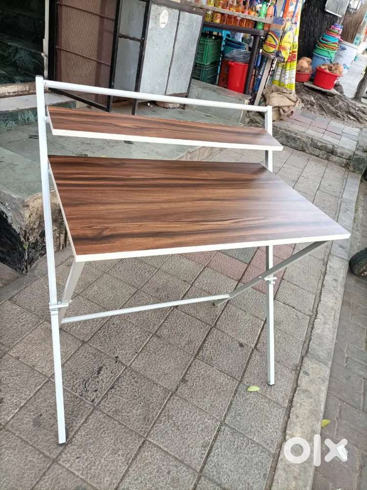 Brand New foldable metal nd wooden Table high quality strong nd sturdy